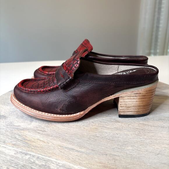 Freebird by Steven Collins Clogs Wine Multi Red Leather Croc Embossed Heels Sz 7 - Picture 4 of 11